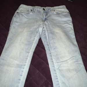 blue light wash skinny jeans